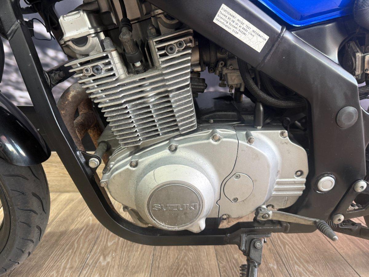 2009 SUZUKI GS500 ROAD