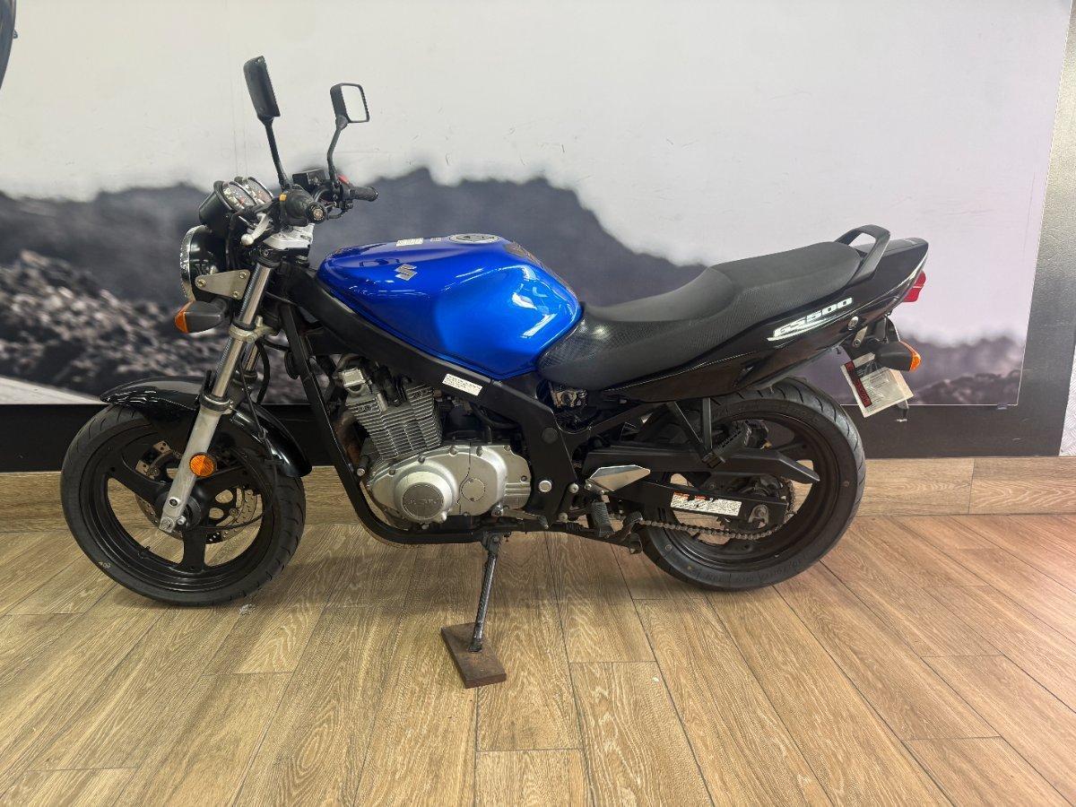 2009 SUZUKI GS500 ROAD