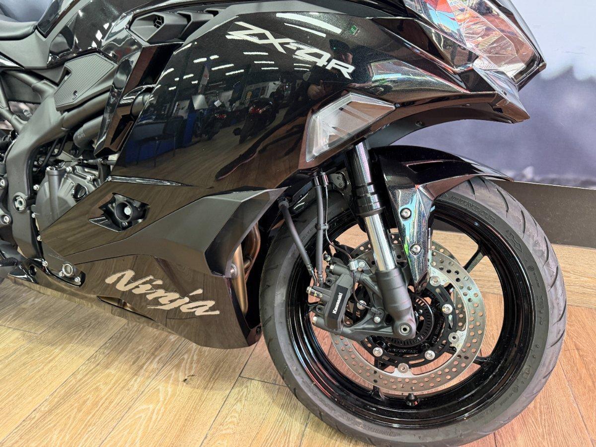 2025 KAWASAKI NINJA 400 ZX-4R SPORTS