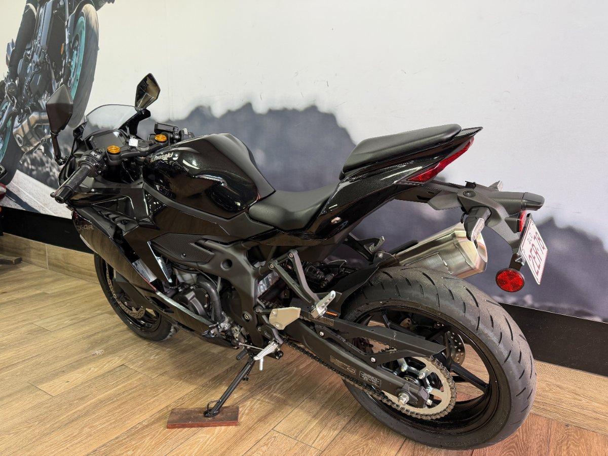 2025 KAWASAKI NINJA 400 ZX-4R SPORTS