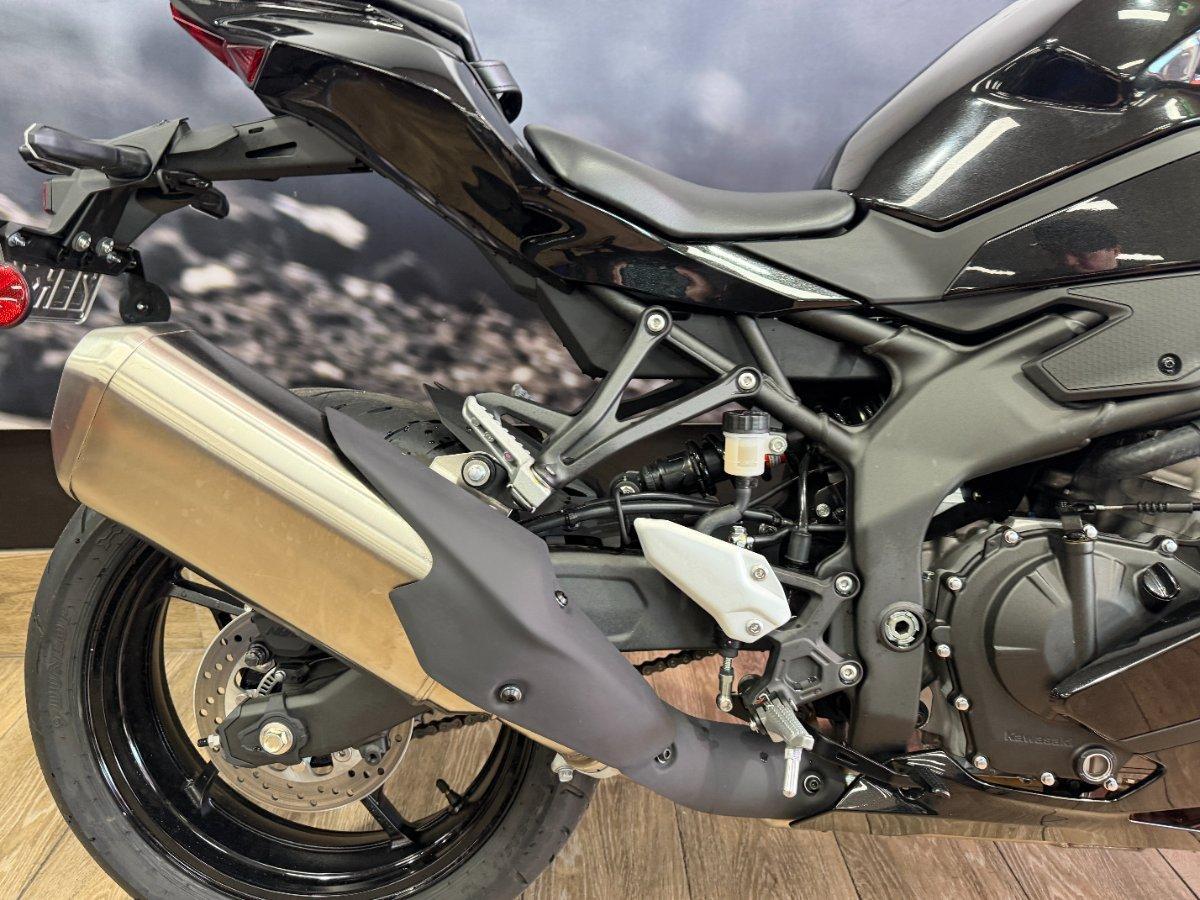 2025 KAWASAKI NINJA 400 ZX-4R SPORTS
