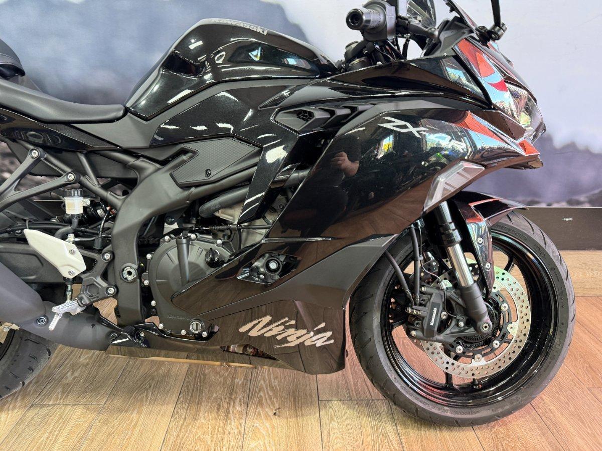 2025 KAWASAKI NINJA 400 ZX-4R SPORTS