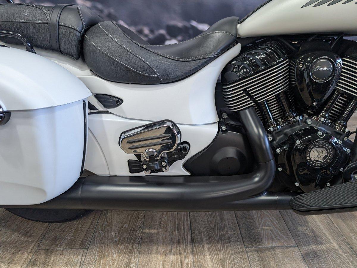 2019 INDIAN SPRINGFIELD DARK HORSE WHITE CRUISER