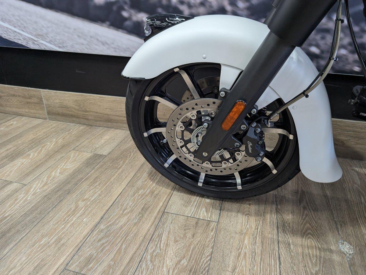 2019 INDIAN SPRINGFIELD DARK HORSE WHITE CRUISER