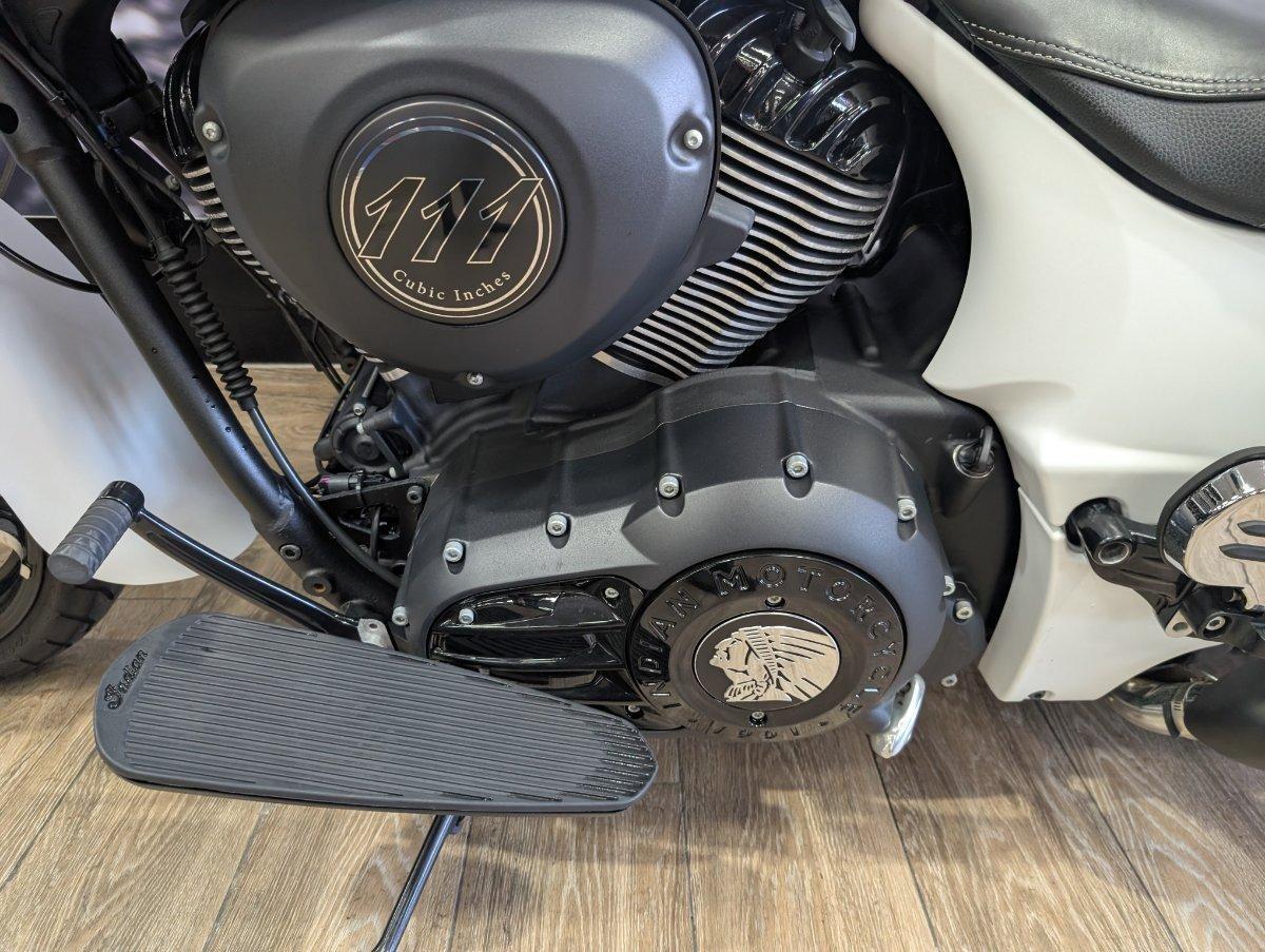 2019 INDIAN SPRINGFIELD DARK HORSE WHITE CRUISER