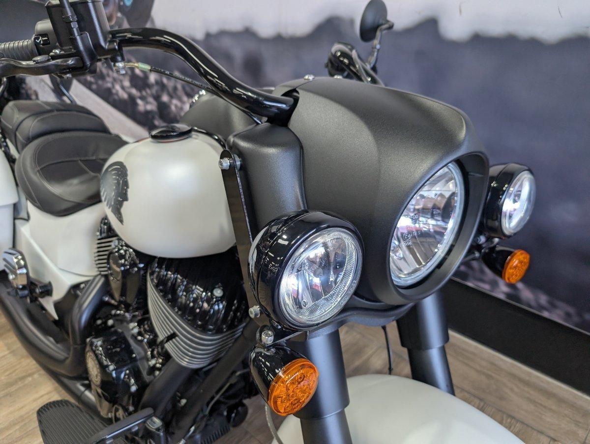 2019 INDIAN SPRINGFIELD DARK HORSE WHITE CRUISER