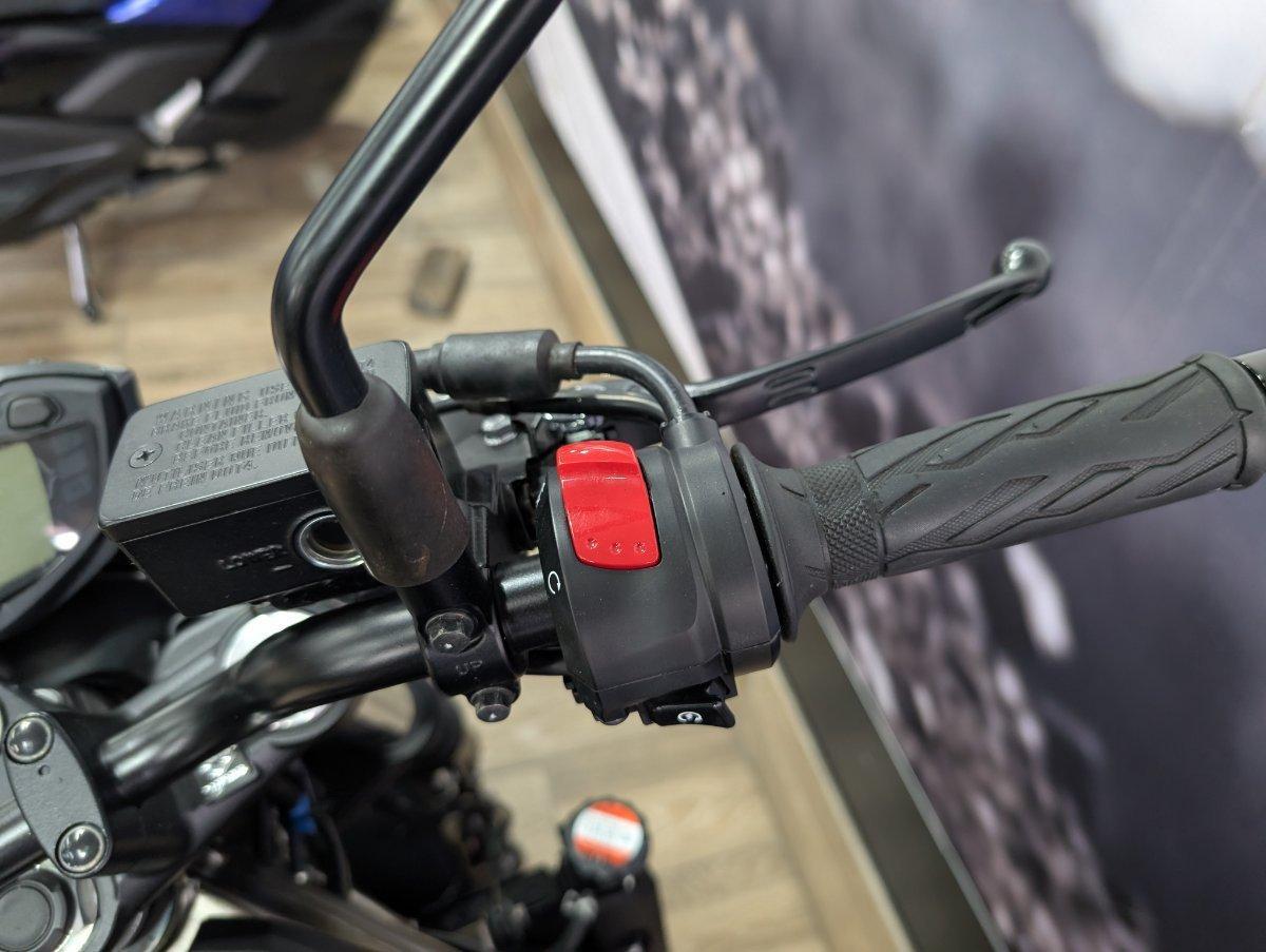 2023 SUZUKI SV650 LAMS ROAD
