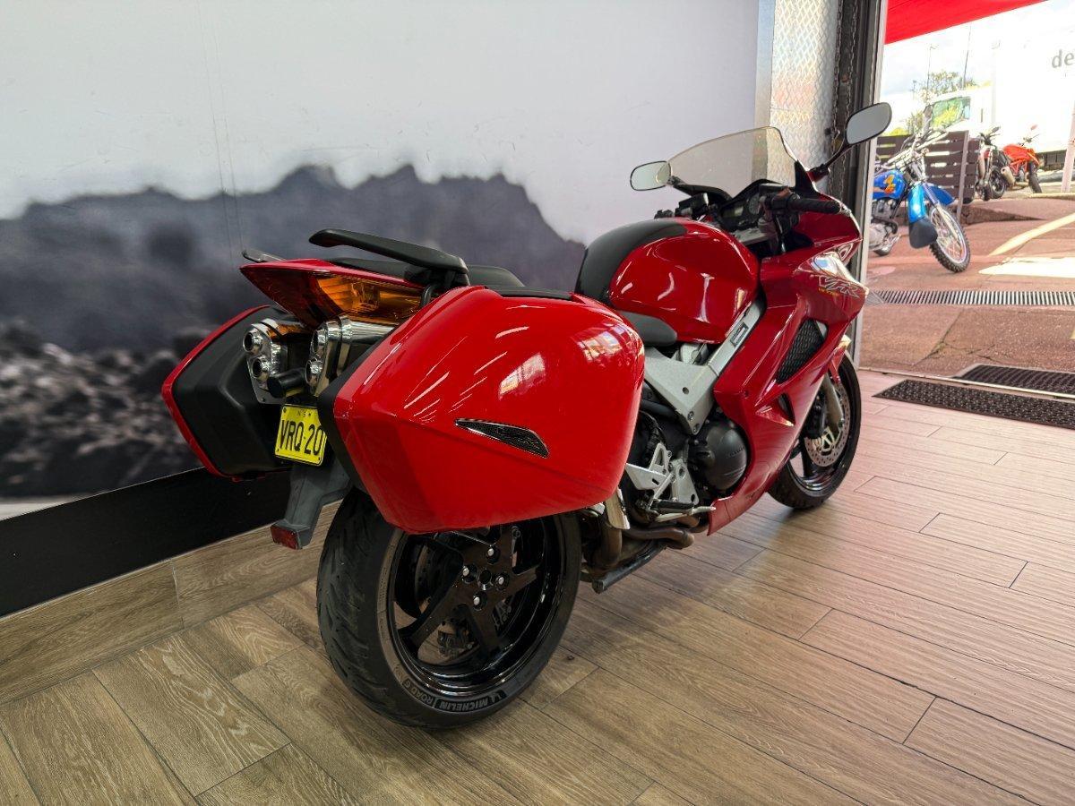 2002 HONDA VFR800F (VFR800Fi) SPORTS