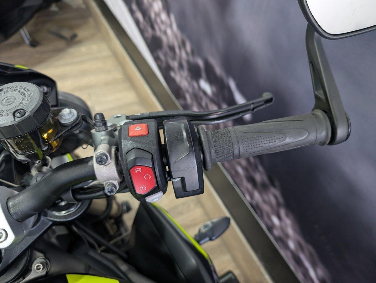 2022 TRIUMPH STREET TRIPLE RS ROAD
