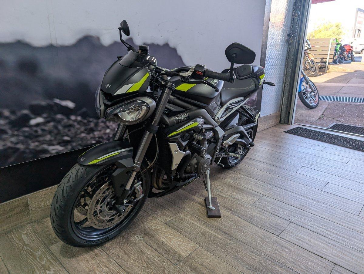 2022 TRIUMPH STREET TRIPLE RS ROAD