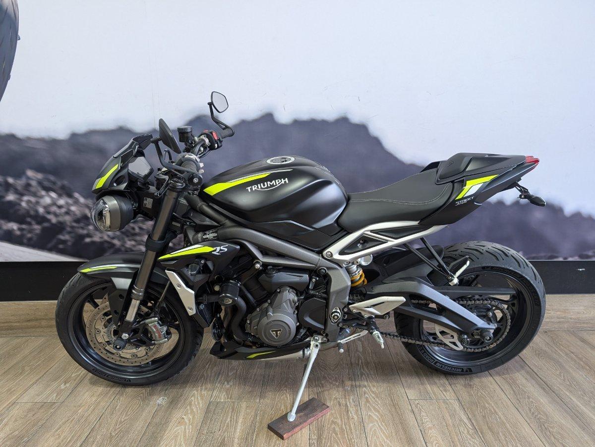 2022 TRIUMPH STREET TRIPLE RS ROAD