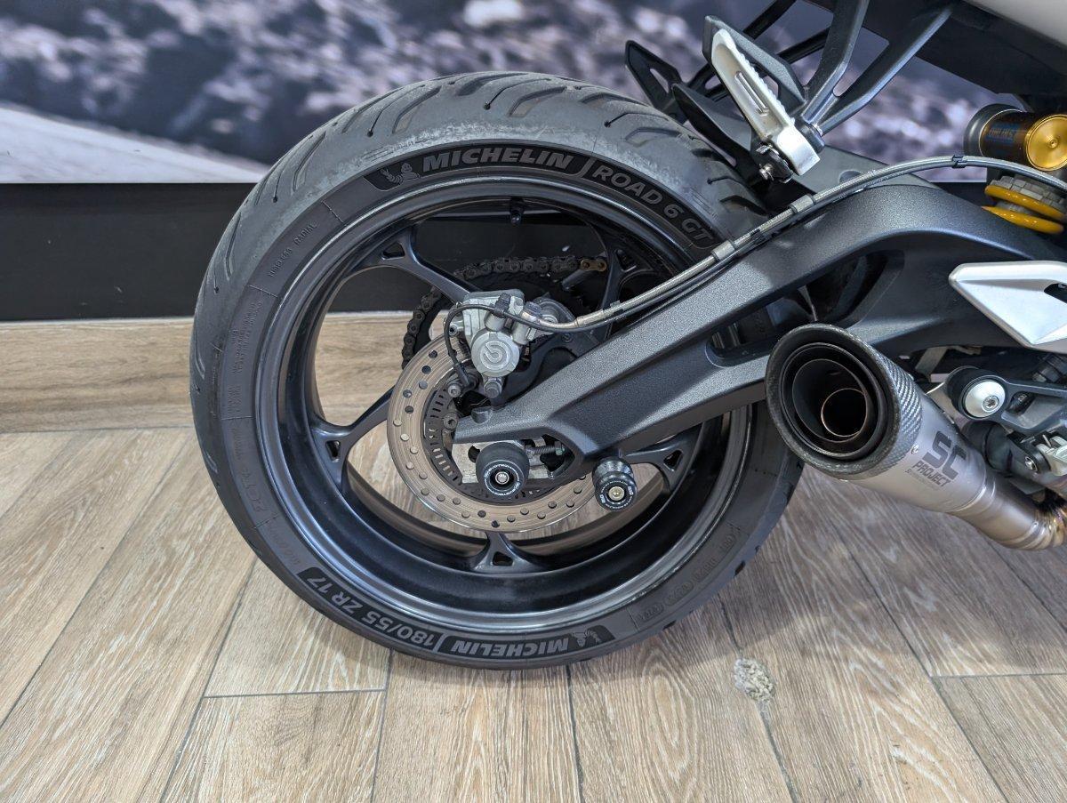 2022 TRIUMPH STREET TRIPLE RS ROAD