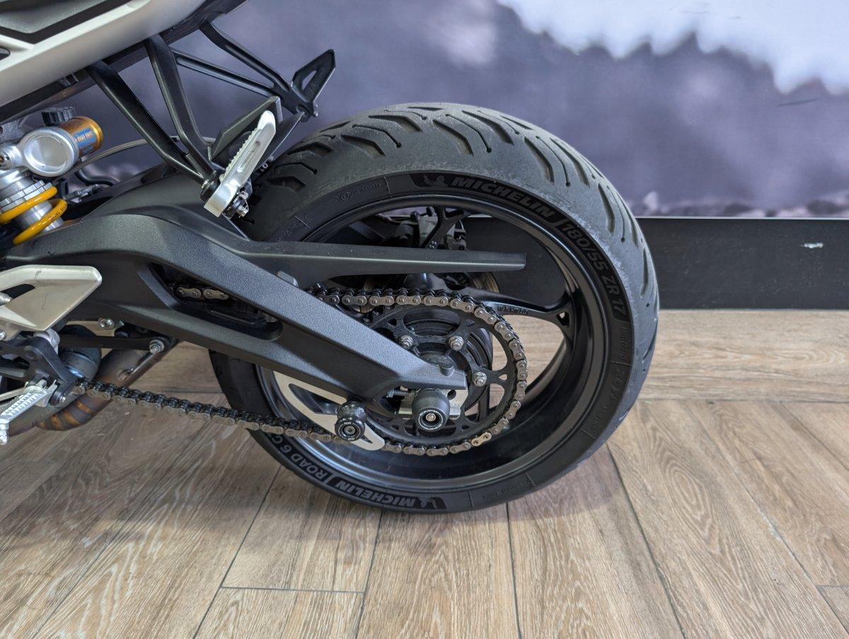 2022 TRIUMPH STREET TRIPLE RS ROAD