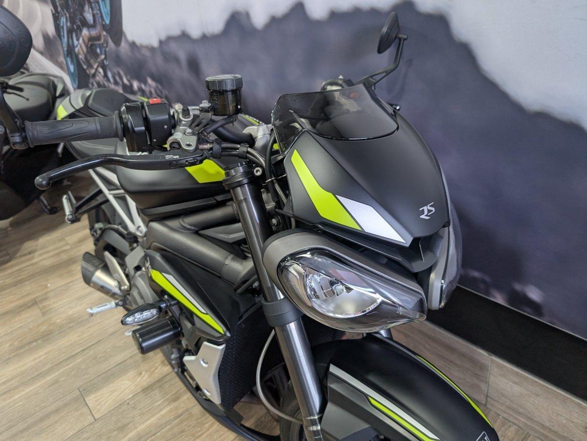 2022 TRIUMPH STREET TRIPLE RS ROAD