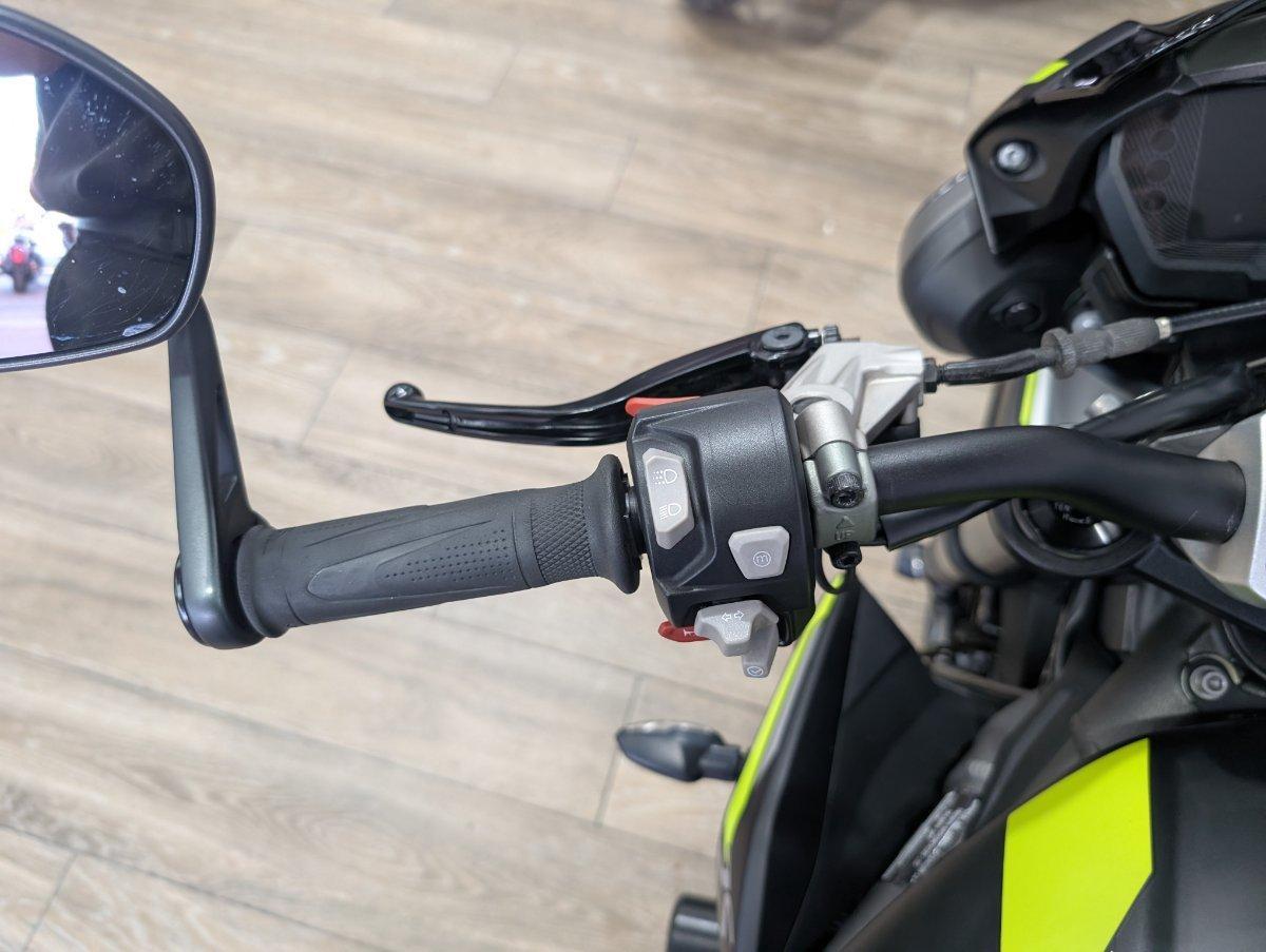 2022 TRIUMPH STREET TRIPLE RS ROAD