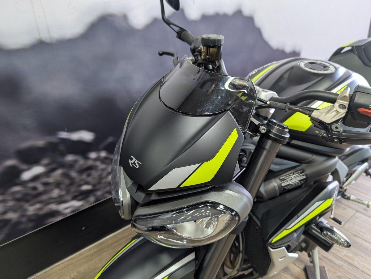 2022 TRIUMPH STREET TRIPLE RS ROAD