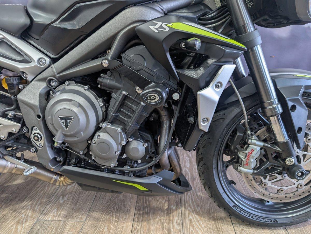 2022 TRIUMPH STREET TRIPLE RS ROAD