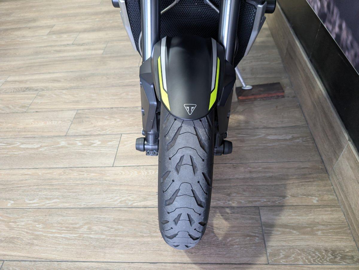 2022 TRIUMPH STREET TRIPLE RS ROAD