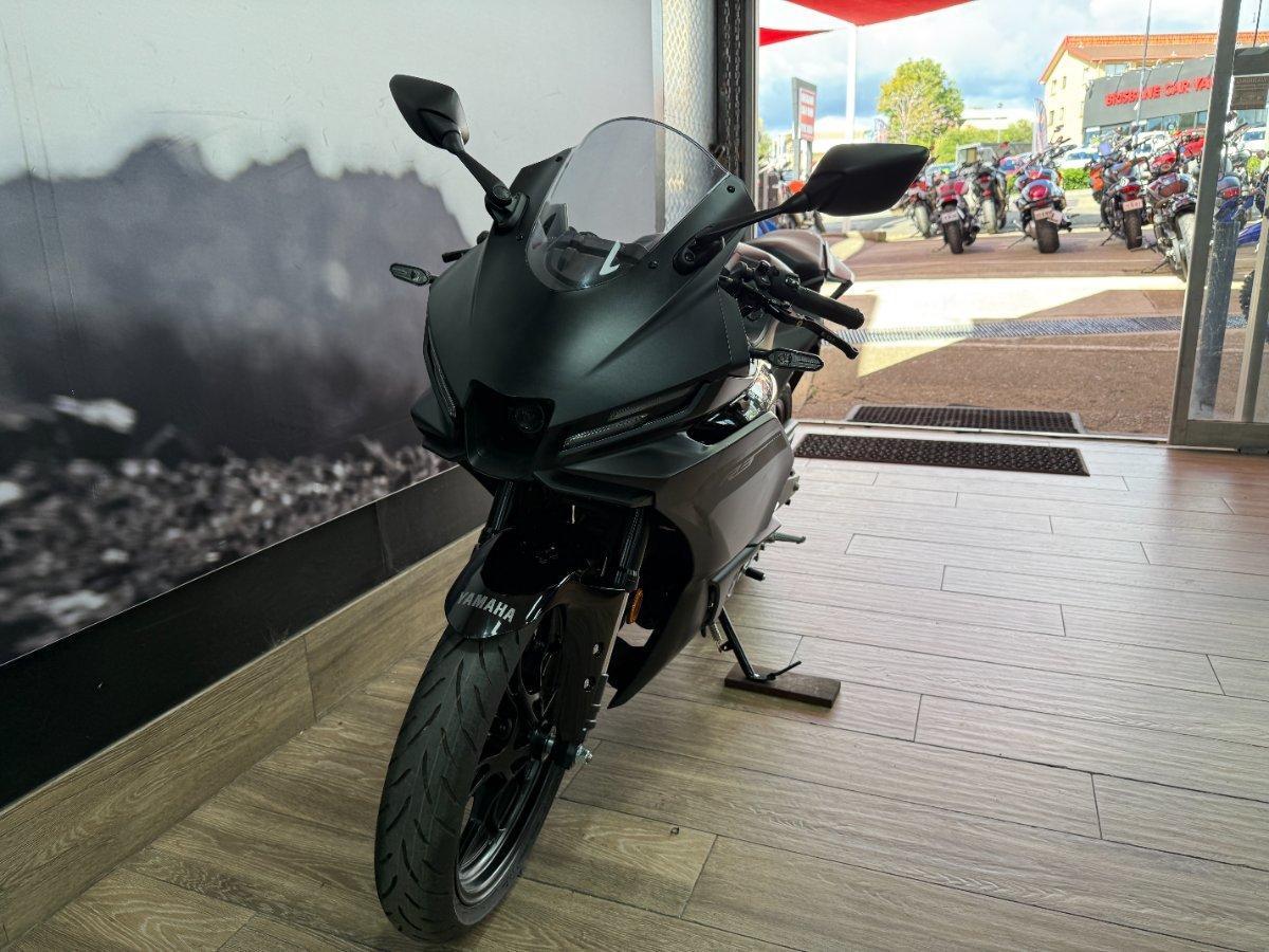 2025 YAMAHA YZF-R3 (YZF-R3A) SPORTS