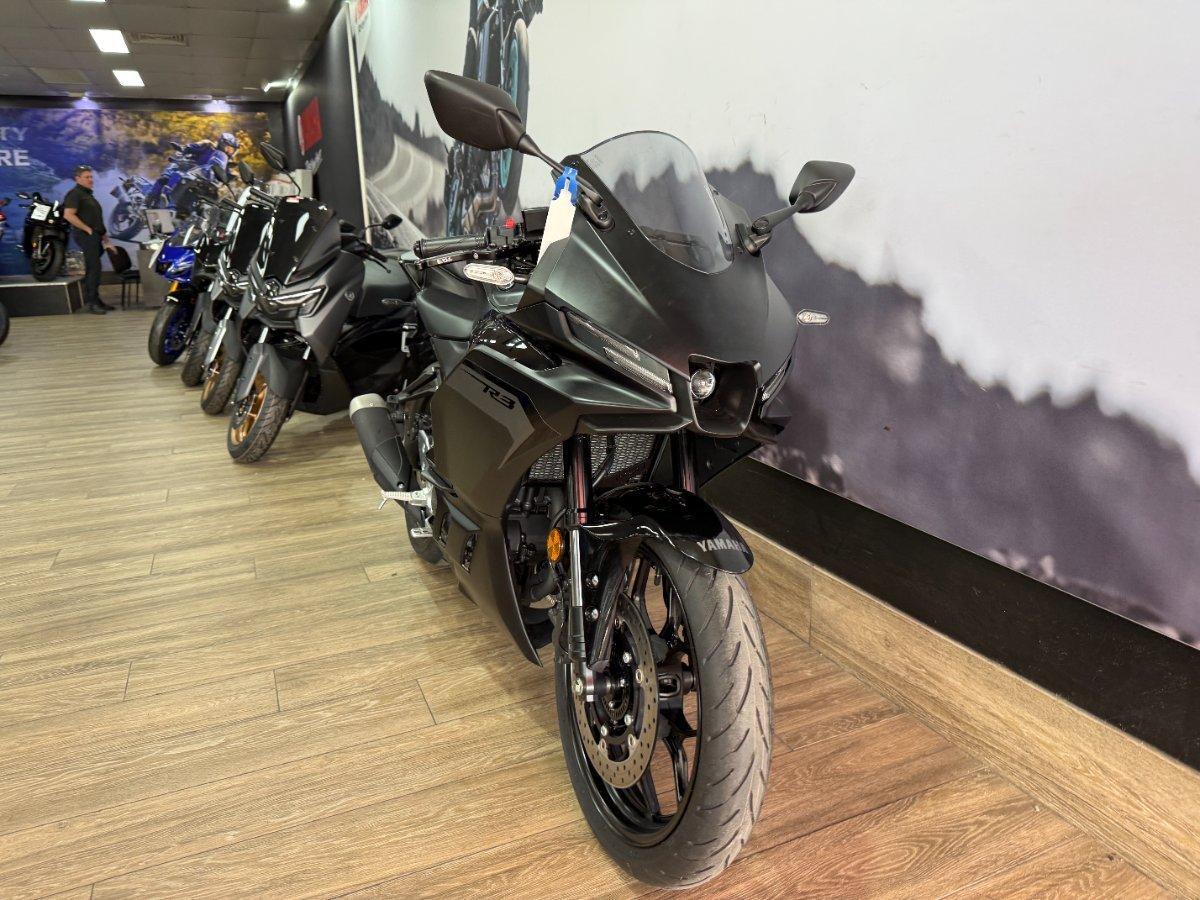2025 YAMAHA YZF-R3 (YZF-R3A) SPORTS