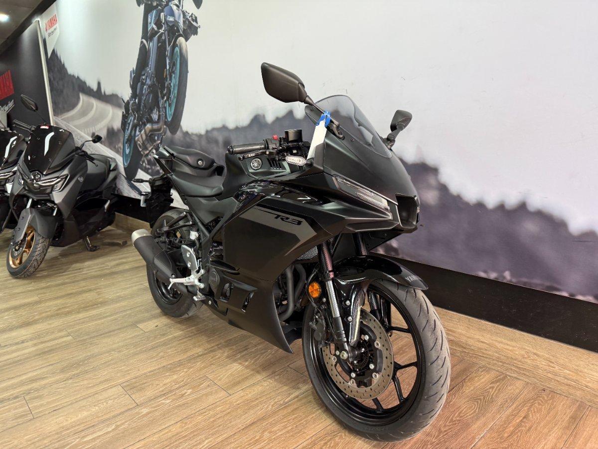 2025 YAMAHA YZF-R3 (YZF-R3A) SPORTS