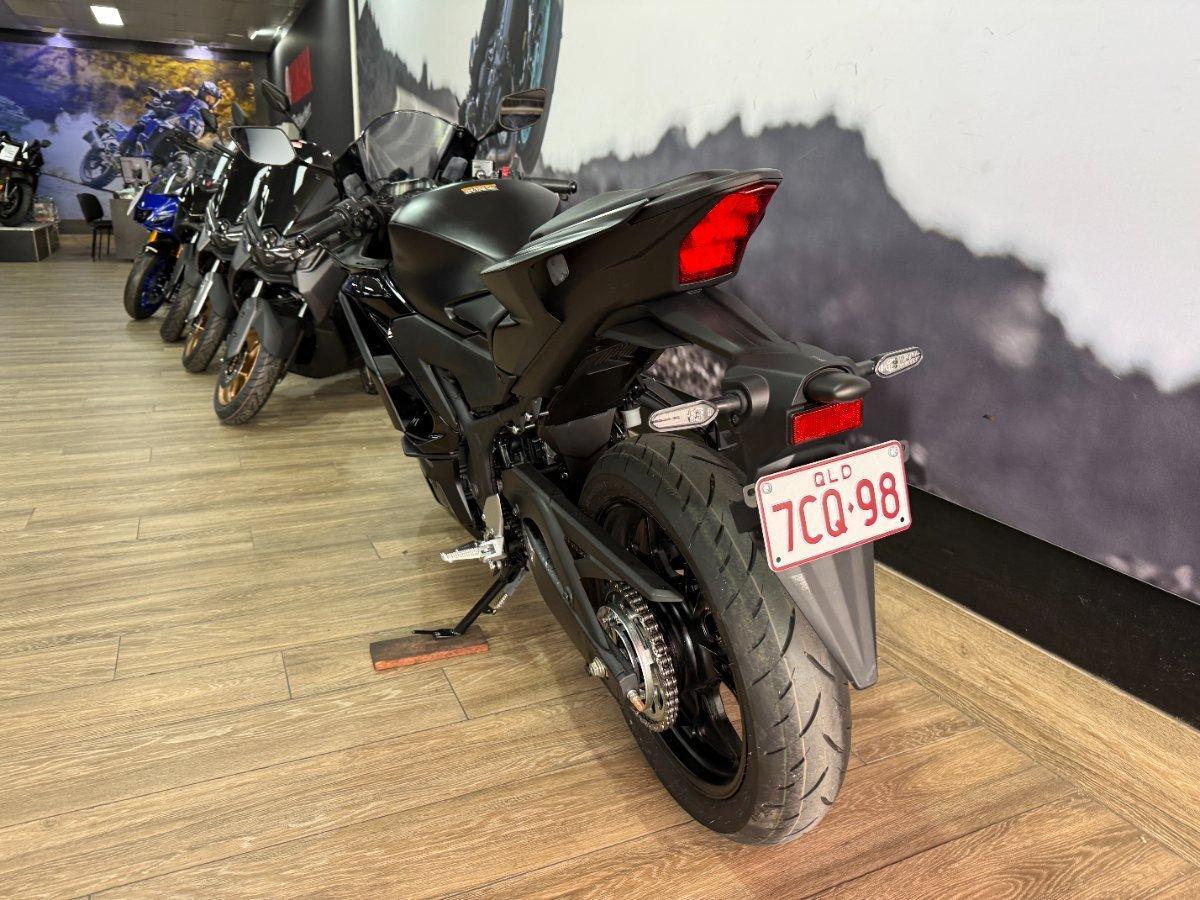 2025 YAMAHA YZF-R3 (YZF-R3A) SPORTS