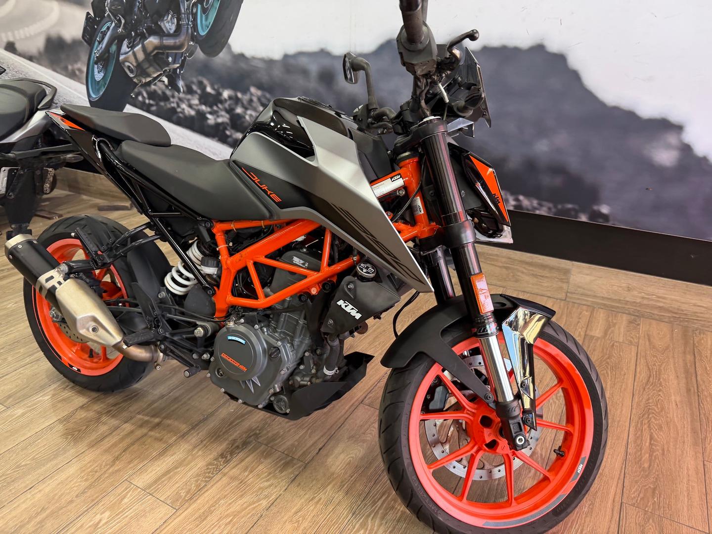 2021 KTM 390 DUKE ROAD