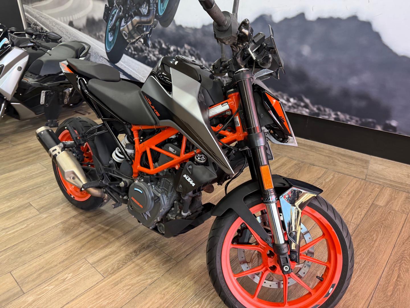 2021 KTM 390 DUKE ROAD