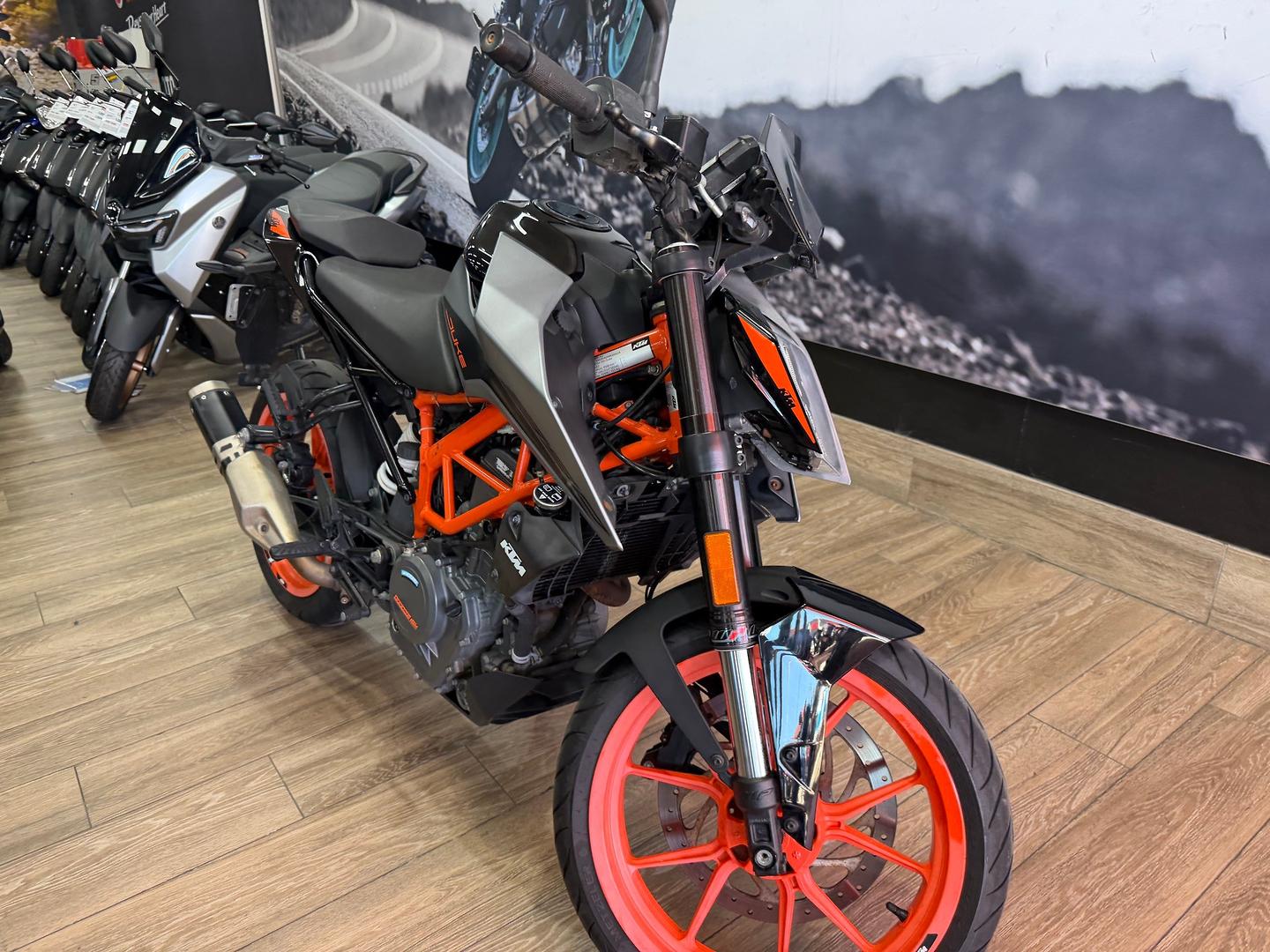 2021 KTM 390 DUKE ROAD