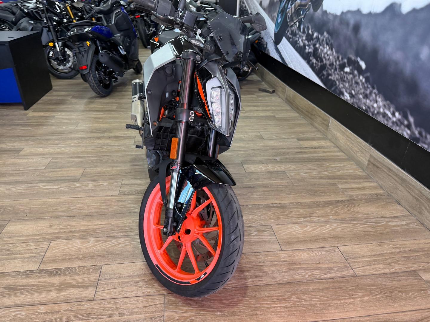 2021 KTM 390 DUKE ROAD