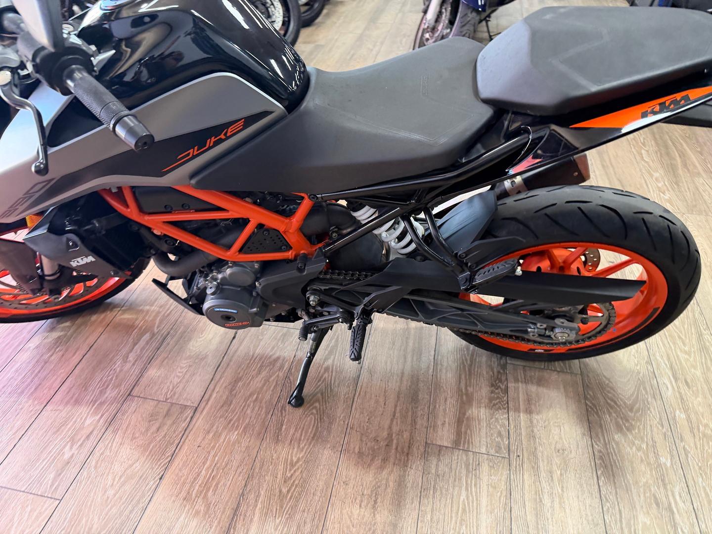 2021 KTM 390 DUKE ROAD
