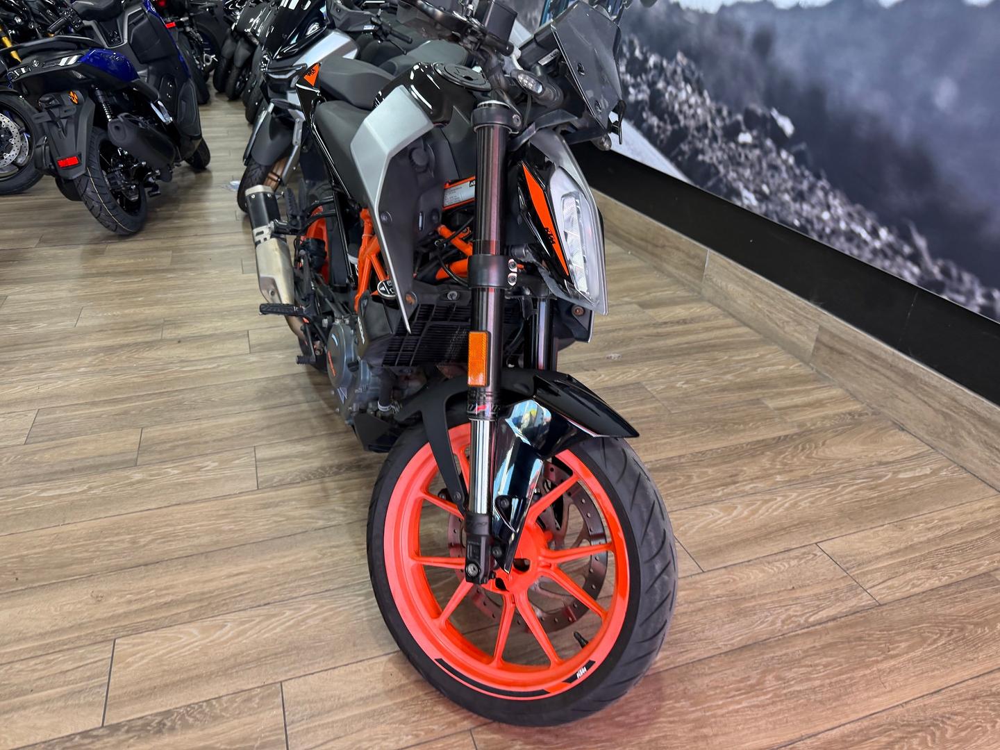 2021 KTM 390 DUKE ROAD