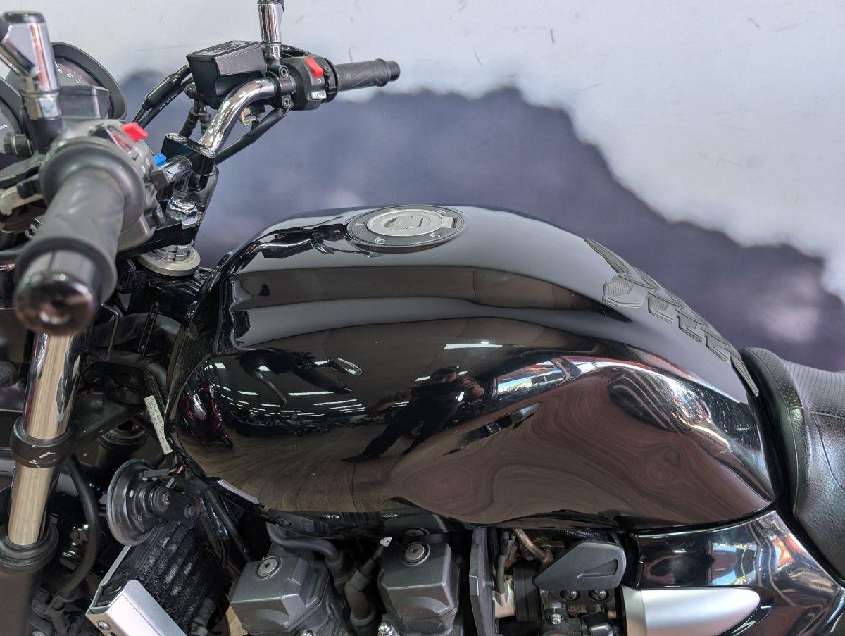 2015 YAMAHA XJR1300 ROAD