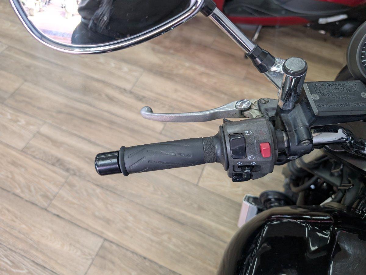 2015 YAMAHA XJR1300 ROAD