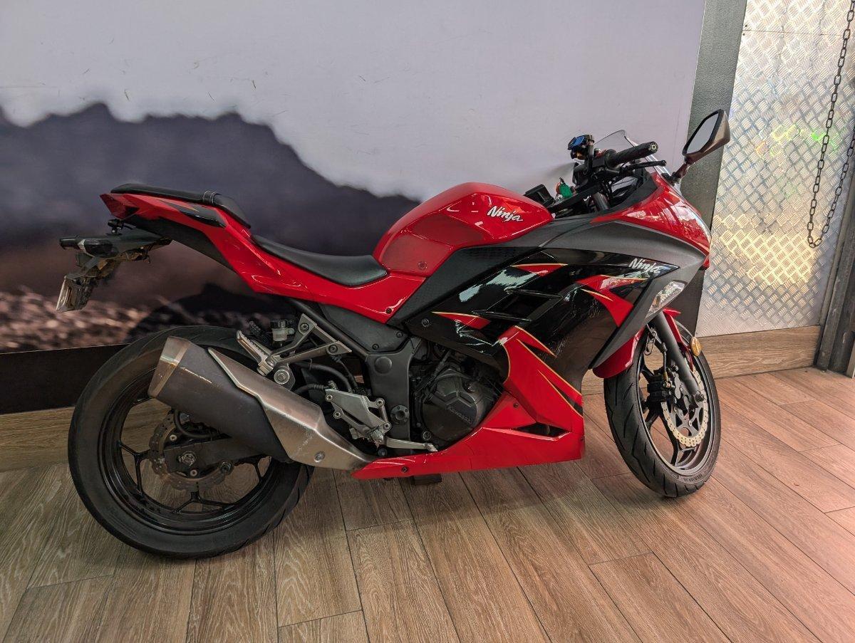2016 KAWASAKI NINJA 300 ABS SPORTS