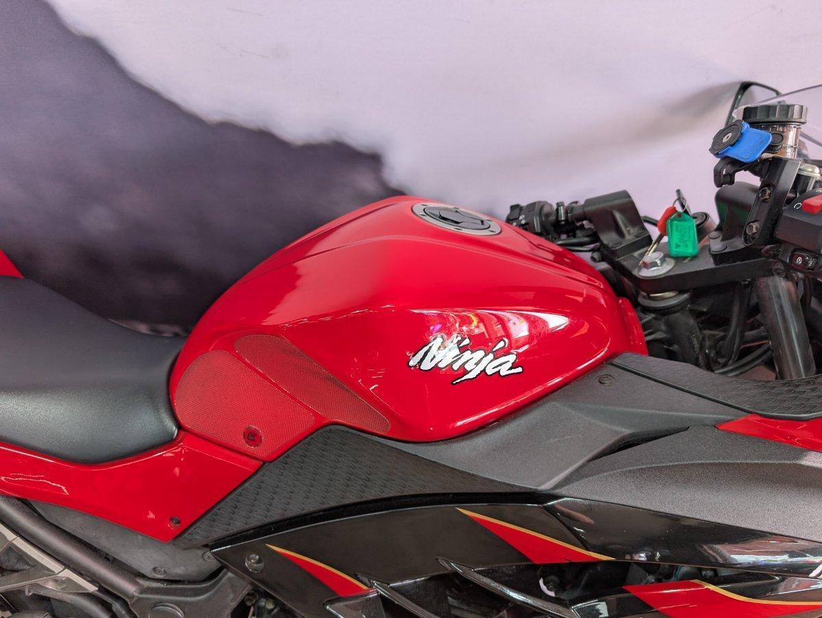 2016 KAWASAKI NINJA 300 ABS SPORTS