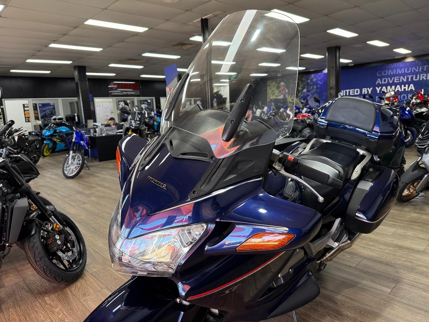 2004 HONDA ST1300 ROAD