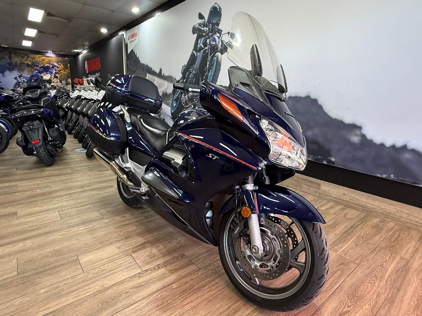 2004 HONDA ST1300 ROAD