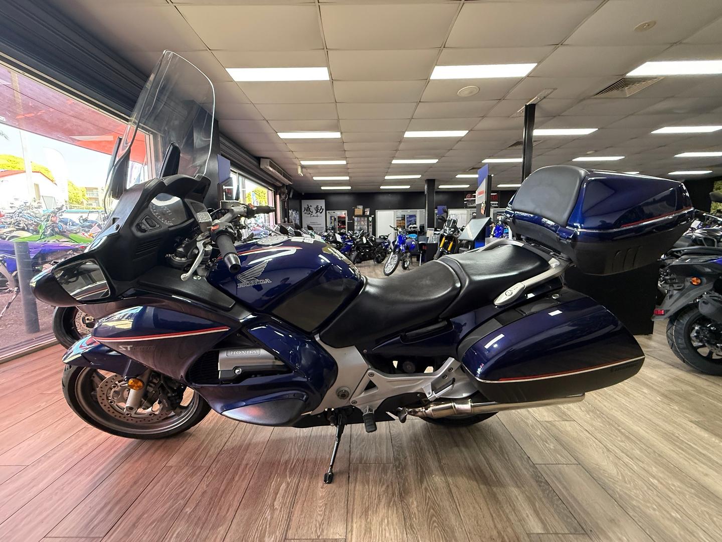2004 HONDA ST1300 ROAD