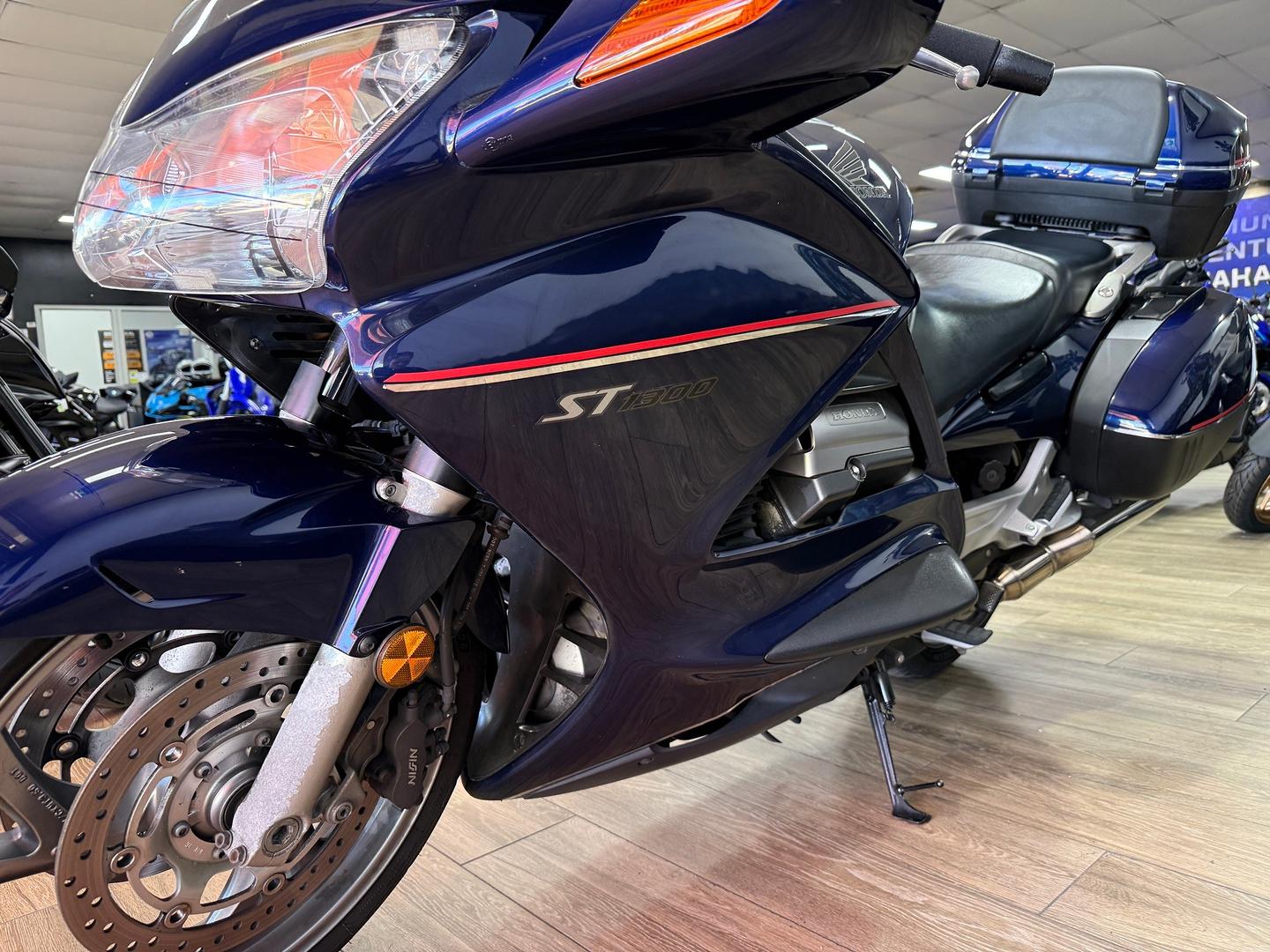 2004 HONDA ST1300 ROAD