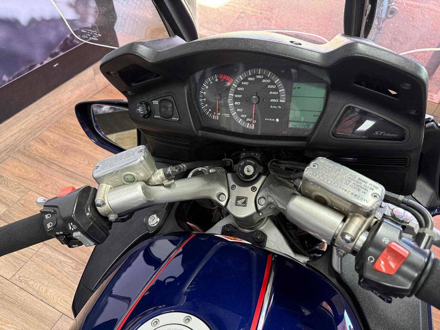 2004 HONDA ST1300 ROAD