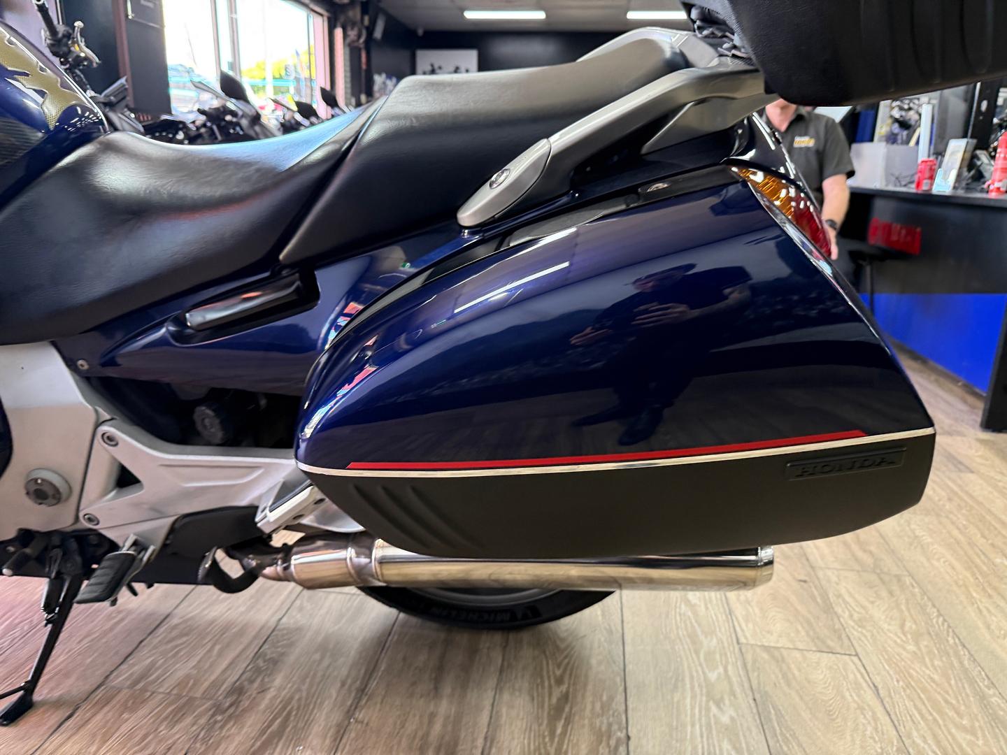 2004 HONDA ST1300 ROAD