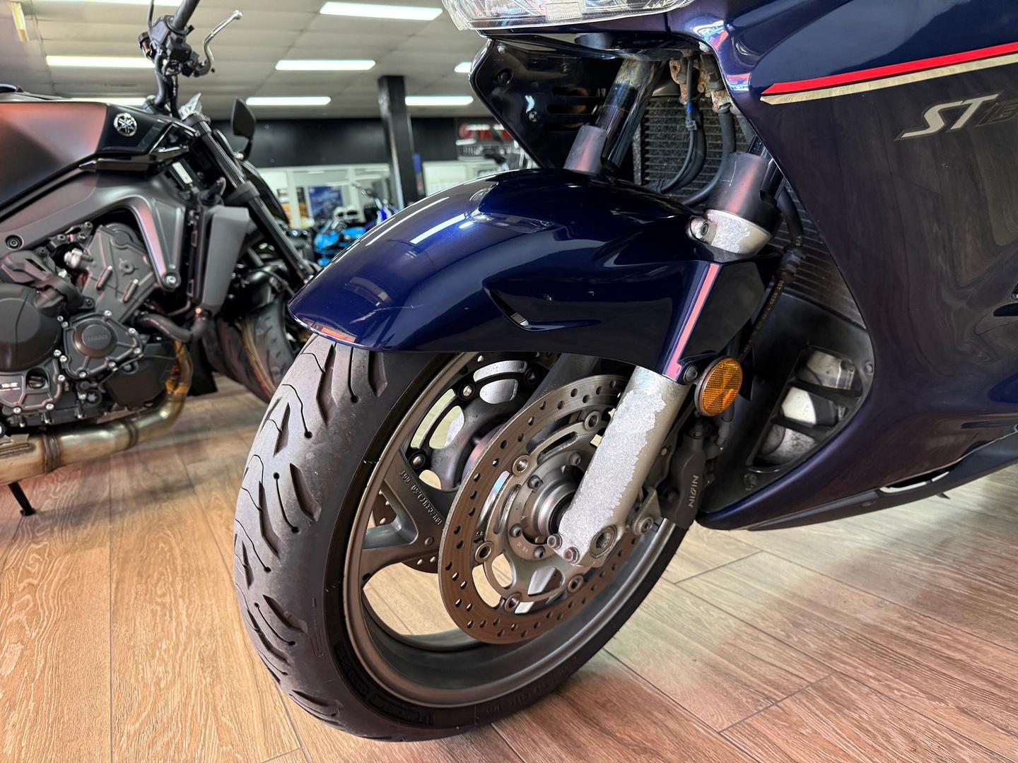 2004 HONDA ST1300 ROAD