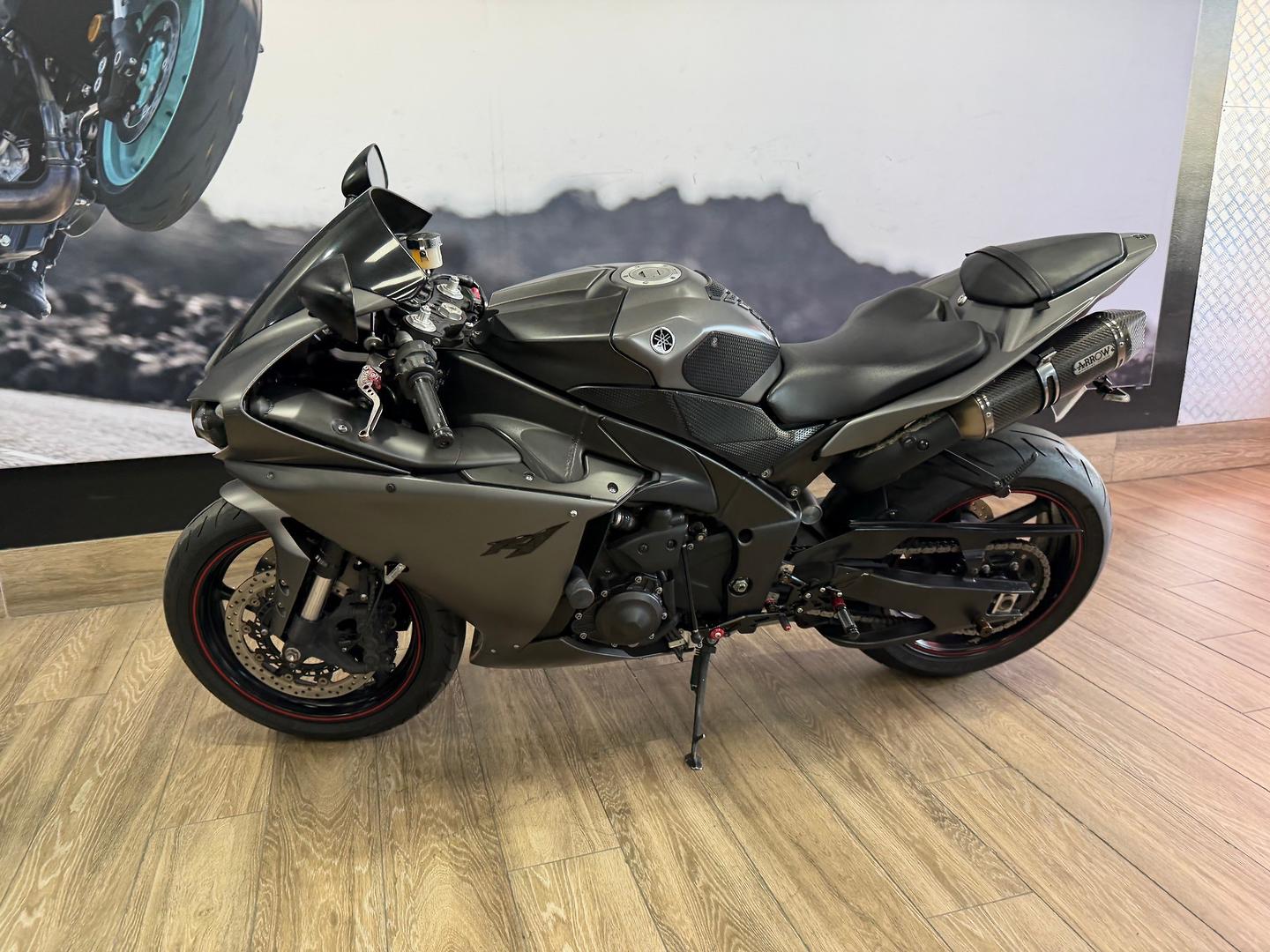 2012 YAMAHA YZF-R1 SPORTS