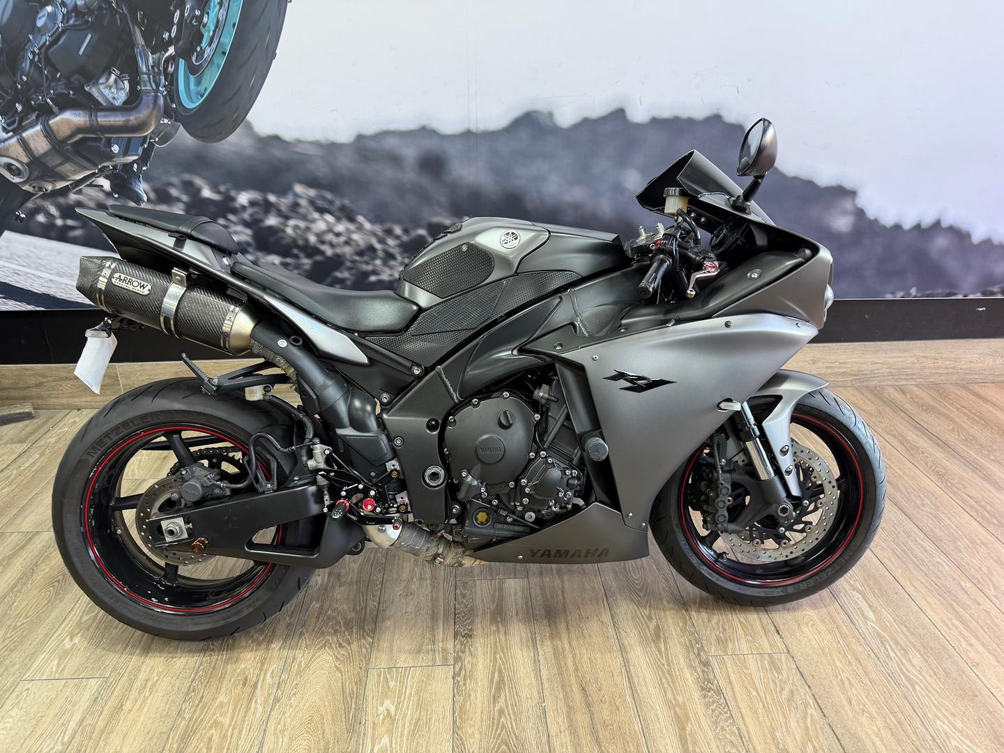 2012 YAMAHA YZF-R1 SPORTS