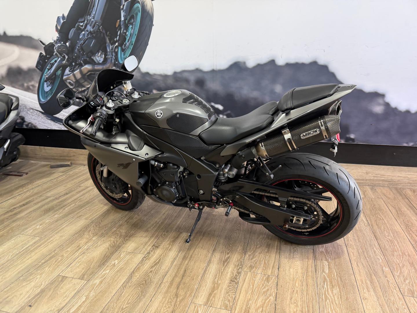 2012 YAMAHA YZF-R1 SPORTS