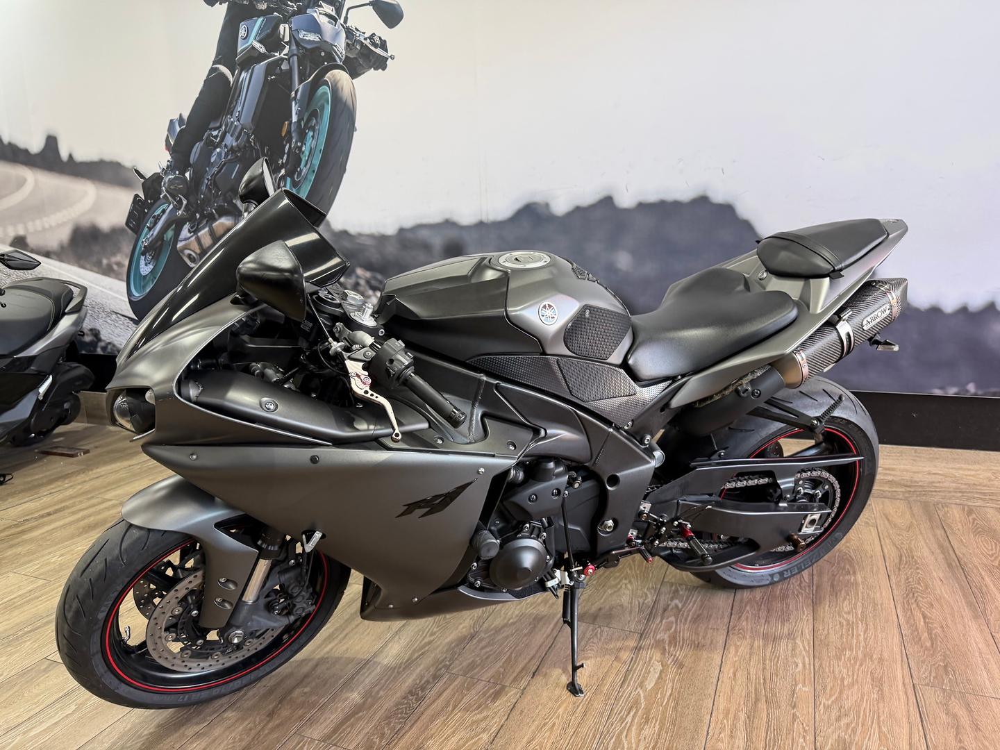 2012 YAMAHA YZF-R1 SPORTS