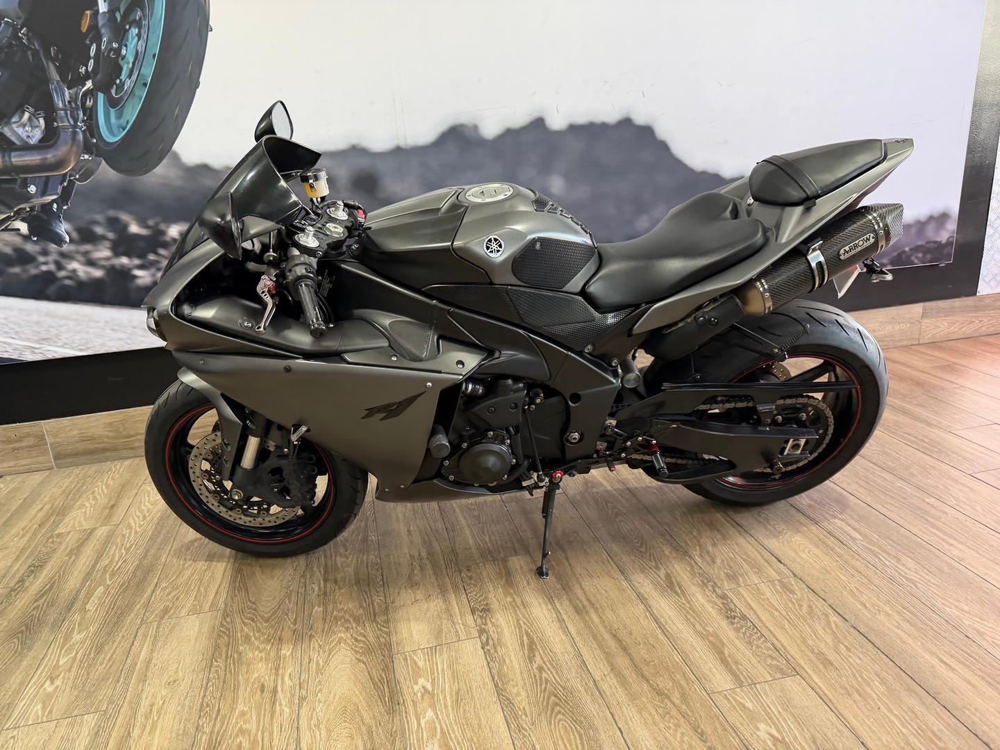 2012 YAMAHA YZF-R1 SPORTS