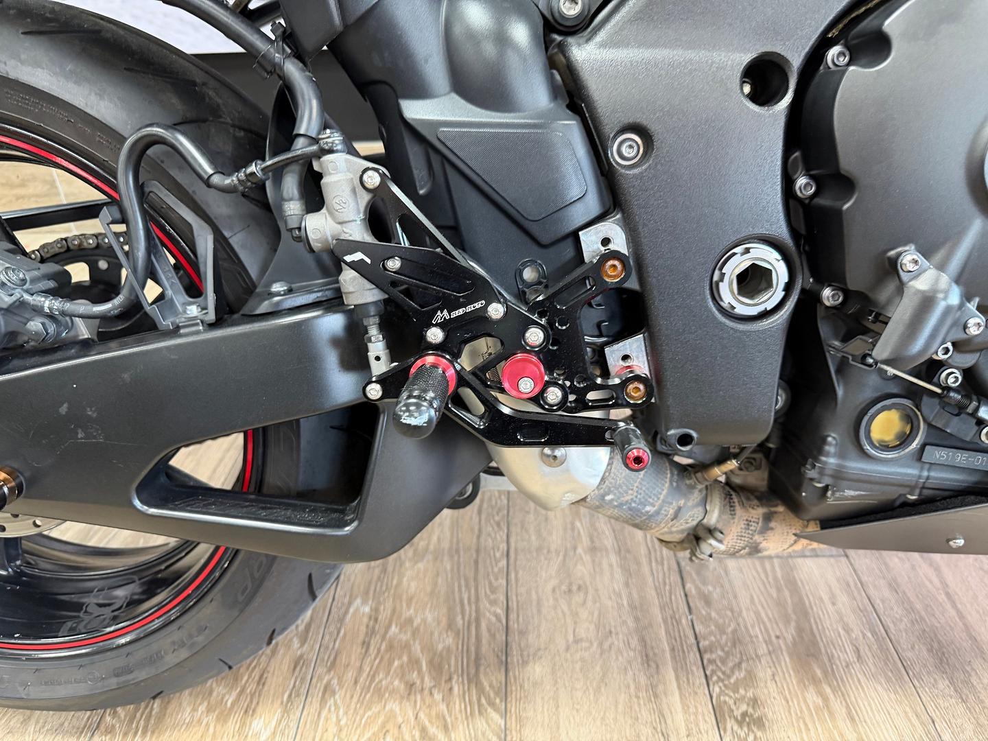 2012 YAMAHA YZF-R1 SPORTS