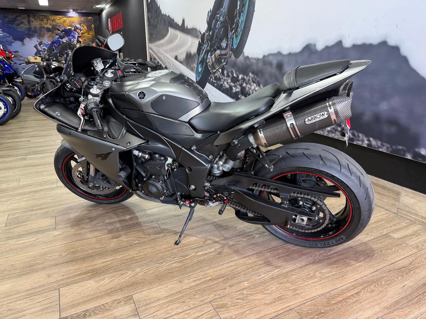2012 YAMAHA YZF-R1 SPORTS